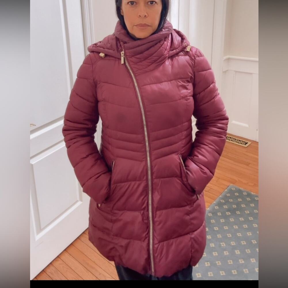 Guess Women's Burgundy Puffer Jacket size M - Picture 8 of 13
